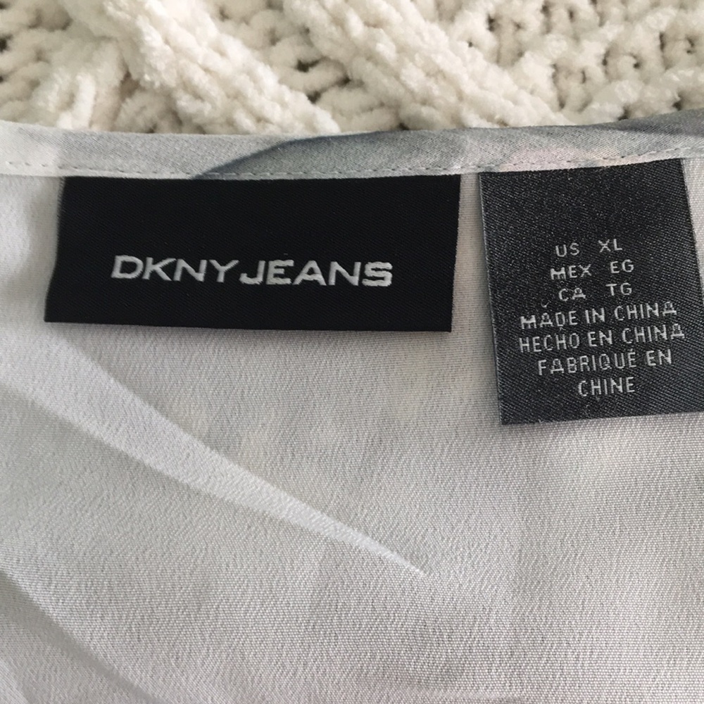 DKNY Jeans floral flared sleeveless top - Picture 3 of 8